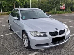 Silber Gebraucht 2008 BMW 320 Limousine | 2.700 €