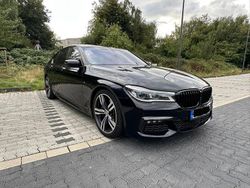 Schwarz Gebraucht 2016 BMW 750 Performance Limousine | 34.500 € (Etwas zu teuer)