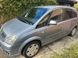 Silber Gebraucht 2007 Opel Meriva Van / Kleinbus | 600 € (Guter Preis)