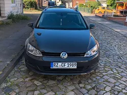Grau Gebraucht 2016 VW Golf VII Kombi | 8.600 € (Fairer Preis)