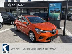 Orange Gebraucht 2022 Renault Clio V Intens Limousine | 13.970 € (Fairer Preis)