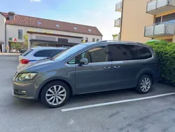 Grau Gebraucht 2016 VW Sharan Highline Van / Kleinbus | 16.900 € (Fairer Preis)