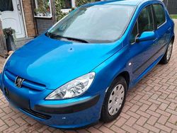 Blau Gebraucht 2004 Peugeot 307 Limousine | 1.499 €