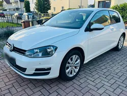 Weiß Gebraucht 2015 VW Golf VII Limousine | 8.390 € (Superpreis)