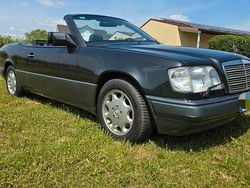 Schwarz Gebraucht 1995 Mercedes E320 Cabrio | 21.500 €