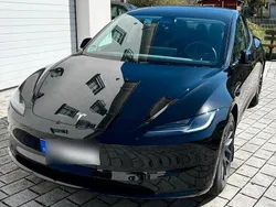 Schwarz Gebraucht 2023 Tesla Model 3 Limousine | 37.500 € (Teuer)