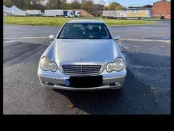 Silber Gebraucht 2002 Mercedes C200 Elegance Limousine | 2.300 €