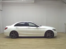 Polarweiss Gebraucht 2019 Mercedes C300 AMG line Limousine | 20.450 € (Guter Preis)