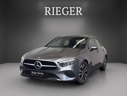 Grey metallic Gebraucht 2024 Mercedes A180 Limousine | 30.449 € (Fairer Preis)