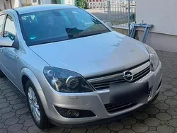 Silber Gebraucht 2009 Opel Astra Limousine | 3.000 € (Fairer Preis)