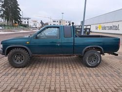 Grün Gebraucht 1997 Nissan PickUp Abholung | 3.500 €