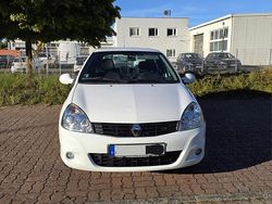 Weiß Gebraucht 2011 Renault Clio II Kleinwagen | 4.000 € (Teuer)