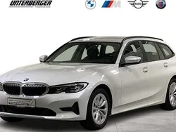 Mineralweiß Gebraucht 2022 BMW 320 Advantage Kombi | 26.890 € (Fairer Preis)