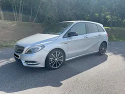 Silber Gebraucht 2013 Mercedes B180 Edition 1 Van / Kleinbus | 6.550 € (Guter Preis)
