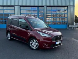 Rot Gebraucht 2018 Ford Tourneo Connect Van / Kleinbus | 16.900 € (Fairer Preis)