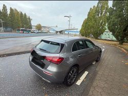 Grau Gebraucht 2023 Mercedes A250 Limousine | 29.500 € (Fairer Preis)