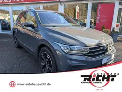 Grau Gebraucht 2023 VW Tiguan Active SUV | 20.680 € (Superpreis)