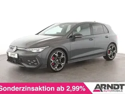 Grau Gebraucht 2024 VW Golf VIII GTI Limousine | 38.684 € (Superpreis)