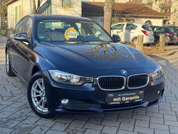 Blau Gebraucht 2012 BMW 320 Comfort Edition Limousine | 14.990 €