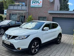 Weiß Gebraucht 2017 Nissan Qashqai N-Connecta SUV | 12.950 € (Fairer Preis)