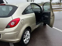 Gold Gebraucht 2009 Opel Corsa Limousine | 2.200 € (Guter Preis)