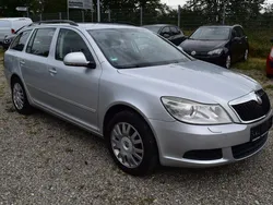 Silber Gebraucht 2009 Skoda Octavia Ambiente Kombi | 3.190 € (Fairer Preis)