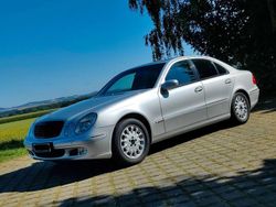 Silber Gebraucht 2003 Mercedes E200 Elegance Limousine | 5.200 € (Fairer Preis)