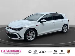 Weiss Gebraucht 2023 VW Golf VIII GTI Limousine | 30.490 € (Guter Preis)