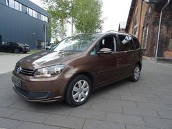 Braun Gebraucht 2012 VW Touran Comfortline Van / Kleinbus | 10.900 € (Teuer)