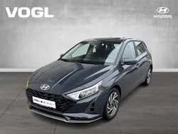 Aurora grey / met Gebraucht 2024 Hyundai i20 Trend Limousine | 17.840 € (Fairer Preis)