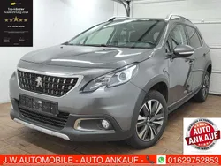 Grau Gebraucht 2019 Peugeot 2008 Allure SUV | 11.799 € (Guter Preis)