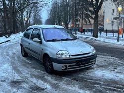 Grau Gebraucht 1999 Renault Clio II Initiale Kleinwagen | 1.450 € (Superpreis)