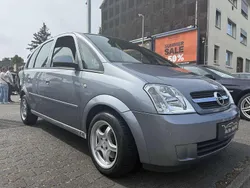 Grau Gebraucht 2005 Opel Meriva Edition Van / Kleinbus | 3.500 € (Etwas zu teuer)