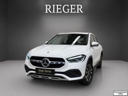 Weiß Gebraucht 2022 Mercedes GLA250 Style SUV | 31.447 € (Superpreis)