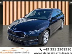 Schwarzmagic perleffekt Gebraucht 2024 Skoda Octavia Selection Kombi | 28.980 € (Superpreis)