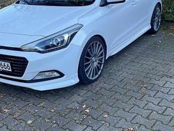 Weiß Gebraucht 2016 Hyundai i20 Active Kleinwagen | 6.999 € (Fairer Preis)