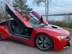 Rot Gebraucht 2017 BMW i8 Coupé | 83.000 € (Fairer Preis)