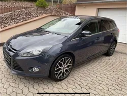 Grau Gebraucht 2014 Ford Focus Titanium Kombi | 7.500 € (Etwas zu teuer)