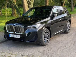 Schwarz Gebraucht 2024 BMW iX1 M Sport SUV | 42.000 € (Fairer Preis)