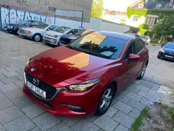 Rot Gebraucht 2018 Mazda 3 Prime-Line Limousine | 12.888 € (Fairer Preis)
