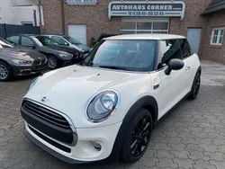 Weiß Gebraucht 2017 Mini ONE Kleinwagen | 12.690 € (Fairer Preis)
