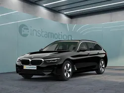 Schwarz Gebraucht 2022 BMW 530 Kombi | 39.449 € (Fairer Preis)