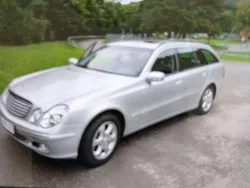 Grau Gebraucht 2005 Mercedes E240 Kombi | 5.600 € (Etwas zu teuer)