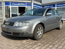 Grau Gebraucht 2001 Audi A4 Limousine | 1.000 € (Superpreis)