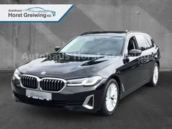 Black sapphire metallic (metallic) Gebraucht 2021 BMW 520 Luxury Line Kombi | 29.900 € (Fairer Preis)