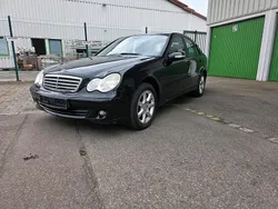 Schwarz Gebraucht 2006 Mercedes C180 Limousine | 4.000 € (Fairer Preis)