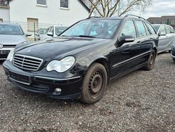 Schwarz Gebraucht 2007 Mercedes C200 Avantgarde Kombi | 4.990 € (Fairer Preis)