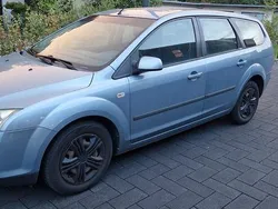 Blau Gebraucht 2006 Ford Focus Kombi | 2.999 € (Teuer)