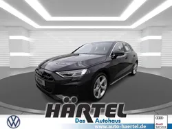 Mythosschwarz (black), metallic Gebraucht 2024 Audi A3 Sportback S-Line Limousine | 36.200 € (Guter Preis)