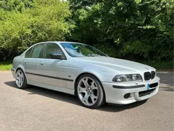 BMW 523